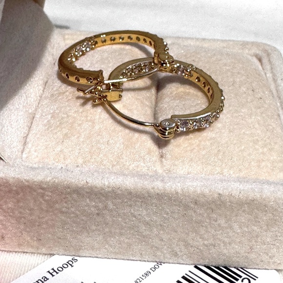 💛Stunning Crystal Haze Gold and White Crystal Hoop Mini Serena Earrings💛 - Picture 7 of 16